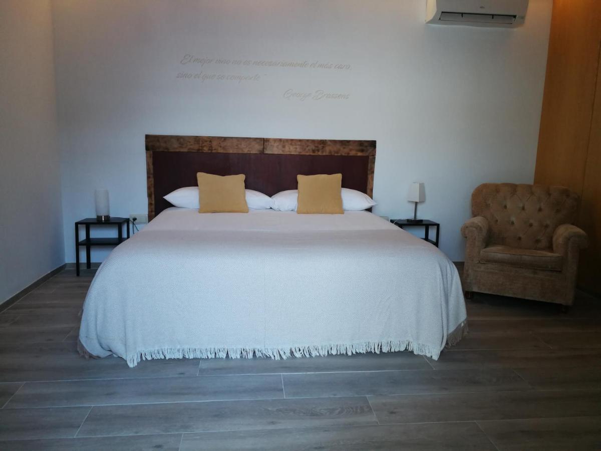 Hotel Rural Cal Ruget Vilobi Del Penedes Экстерьер фото